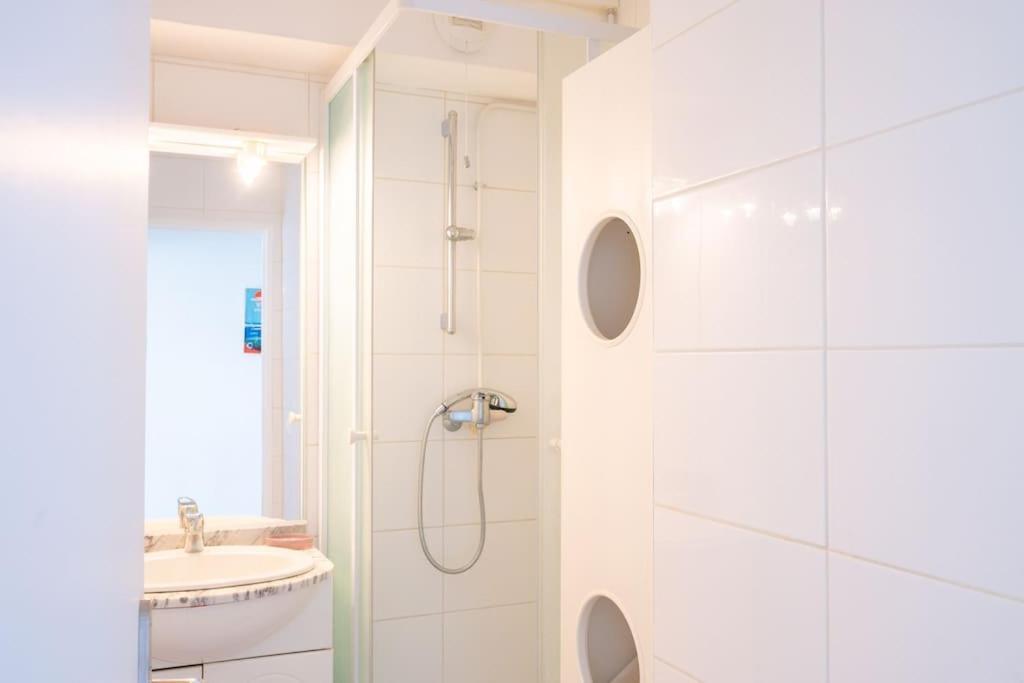 Charmant A 600 M Des Plages Proche Des Commerces Lesclesdenicole Carqueiranne Luaran gambar